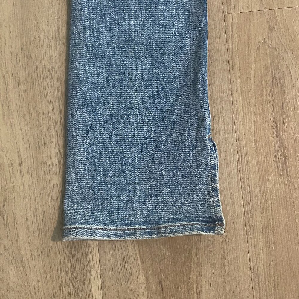 Express Mid Rise Flare Jeans Light Wash Size 4 Short Petite Vent Hem - Picture 11 of 11